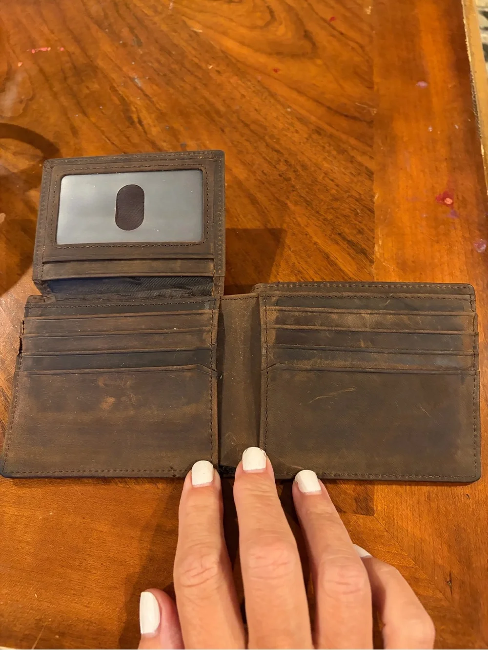 Brown Leather Bi-Fold Wallet w/AirTag holder